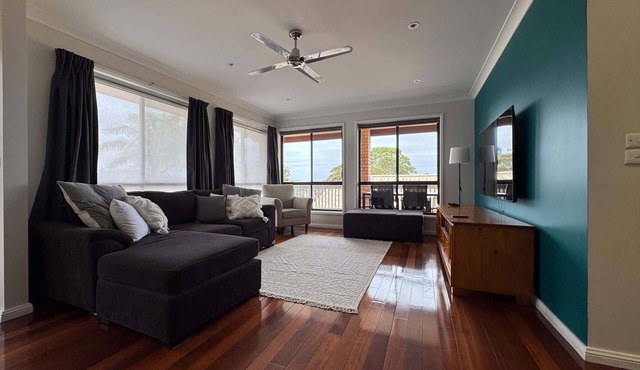 Coastal Family Home Close to Beach