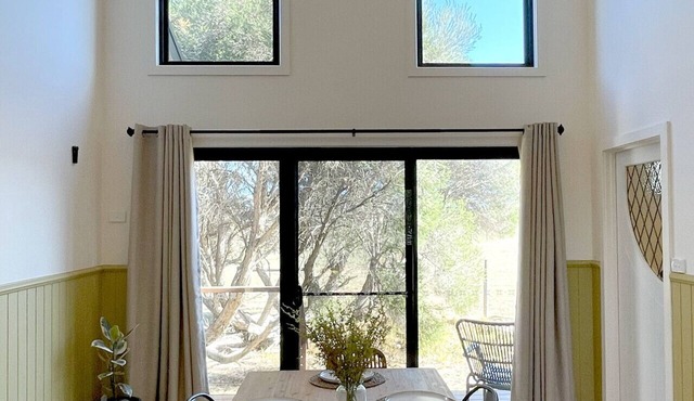 Coastal Farmhouse: The cottage