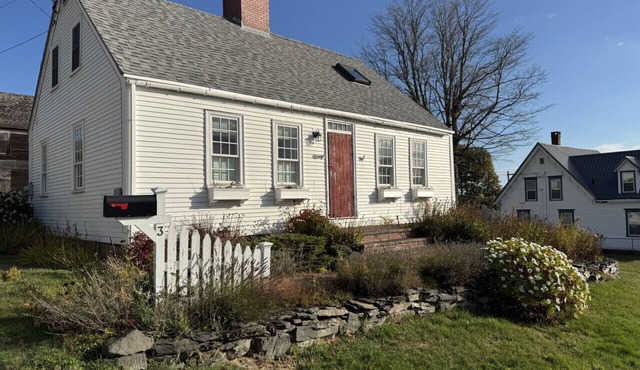 Coastal fun awaits at Castaway Cottage