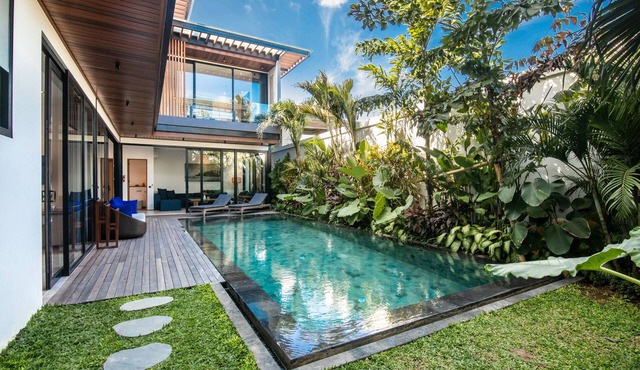 Coastal Gem: 5BR New Villa, 200m to Canggu Beach