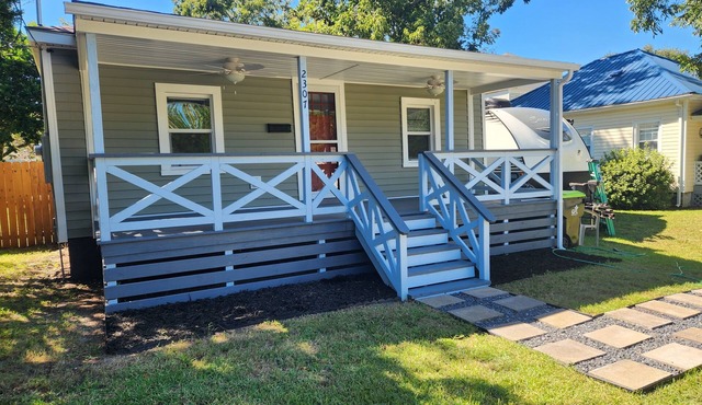 Coastal Getaway 5 min from the beach and Morehead's Waterfront