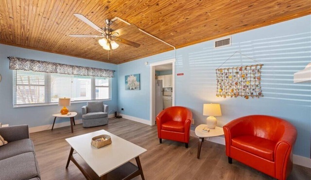 Coastal Getaway Retreat –Steps to the Beach! 2BR/1BA. Sleeps 4. In 4-Plex. Pool