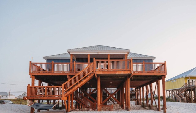 Coastal Gratitude.STUNNING Gulf front home