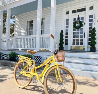 Coastal Home - Hot Tub, Bikes, Walk to Beach, Strand, Cruise - Sleeps 11