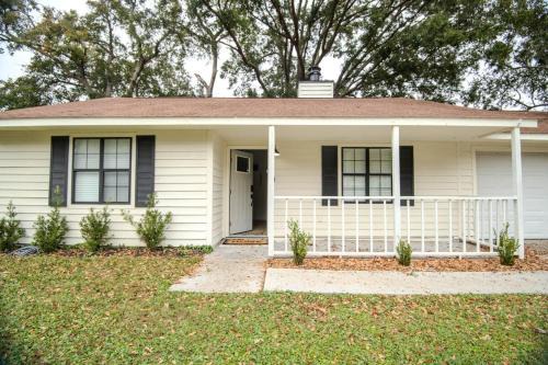 Coastal home near FLETC, I95, St Simons & Jekyll Island