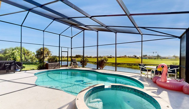 Coastal home on golf course w/water view, private pool & spa, AC, W/D, Wifi