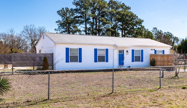 Coastal Hubert 3b Home-Covered Patio, Pet-friendly!