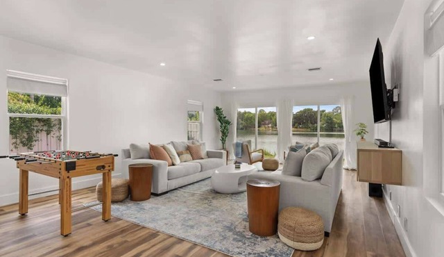 Coastal Lakeview Retreat