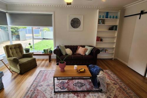 Coastal, Light-filled, Spacious Family-friendly