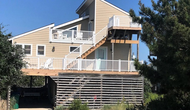 Coastal Living at its Best. Great Beach and Sound Access