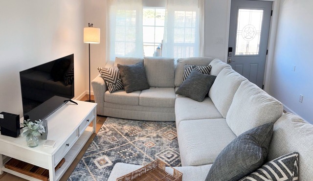 Coastal Living in Corpus Christi: 3 Bed, 2 Bath Oasis with Top Amenities!