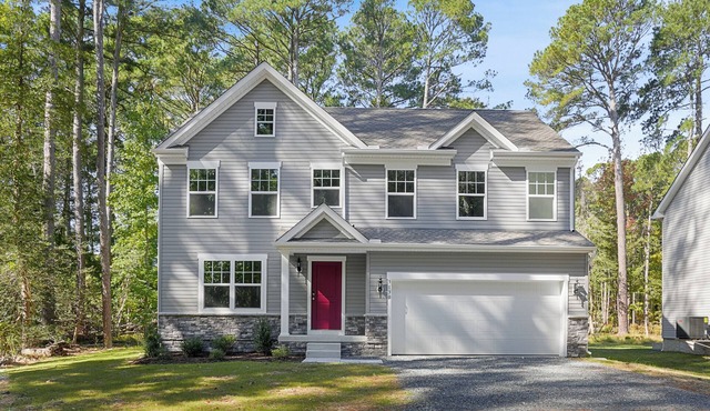 Coastal Living - Brand new home w/Community Pool & Pet Friendly!