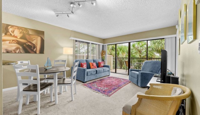 Coastal Living in Treasure Island – 1BR Bayfront Escape