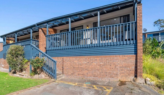 Coastal Living With Water Views
