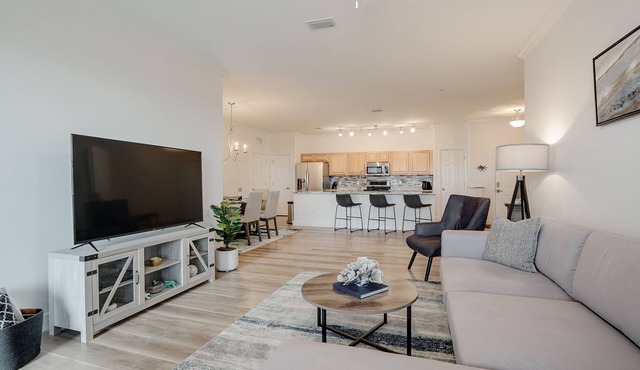 Coastal Luxury at Majestic Palms!