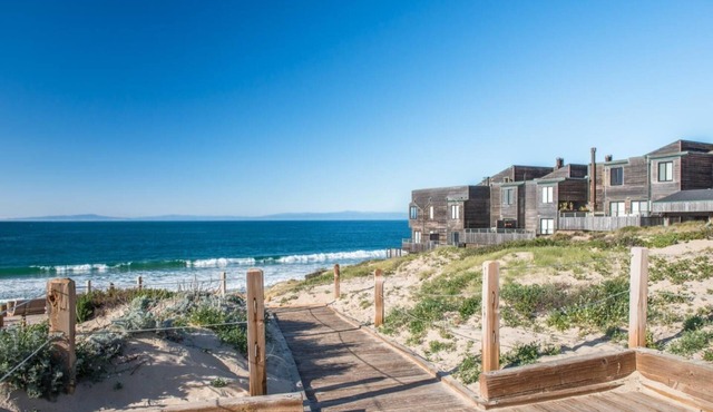Coastal Luxury: Oceanfront Views, Decks + Walkable to Downtown