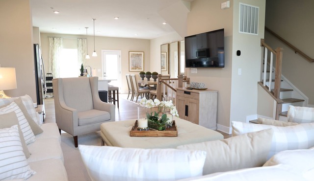 Coastal Luxury Townhome; Home Arcade, Pools, Pet-Friendly, Gym, Close to Beaches