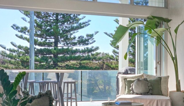 Coastal luxury, walk to beach!