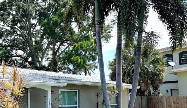 Coastal Oasis: 4-Bedroom Home with Heated Pool, Just 3 Minutes to the Beach!