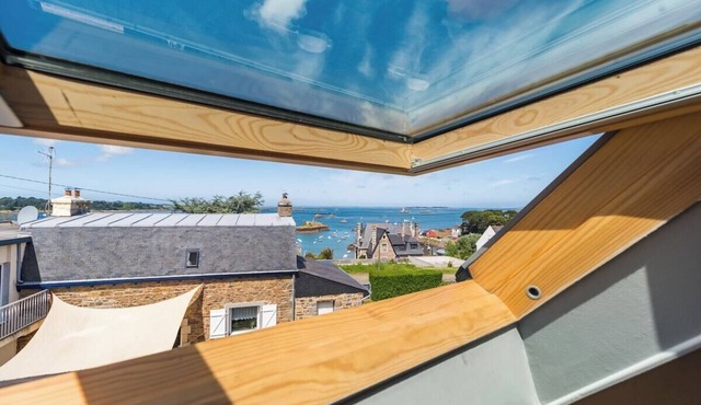 Coastal paradise – House with sea view in Loguivy