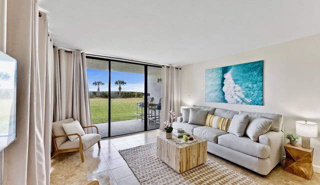 Coastal Paradise Heated Pool & 25 Steps to the Sand