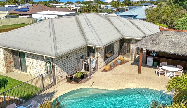 Coastal Paradise with a pool!