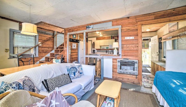 Coastal Perry Cottage about 2 Mi to Boat Ramp!