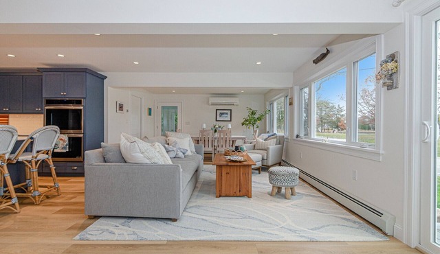 Coastal Retreat at Lemon Tree Cottage