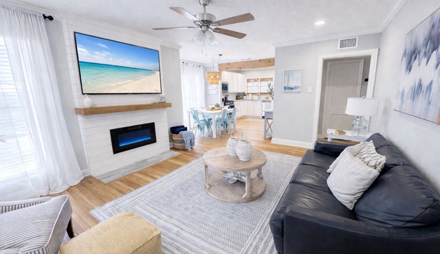 ⛵️Coastal Retreat at Tech Terrace 3/2 Remodeled 2 Kings