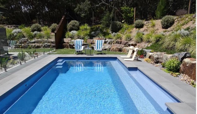 Coastal Retreat in Rye solar pool