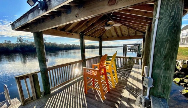 Coastal Retreat on Waterway w/Hot Tub