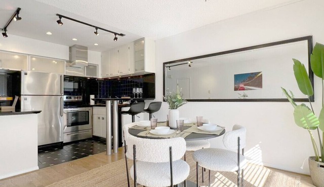 Coastal Retreat Steps from the Santa Monica Beach
