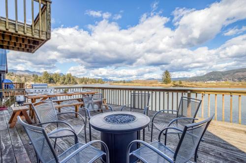 Coastal River Haven - Meredith Lodging