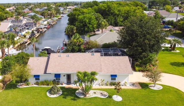 Coastal SeaRenity - Canal front Pool Retreat!