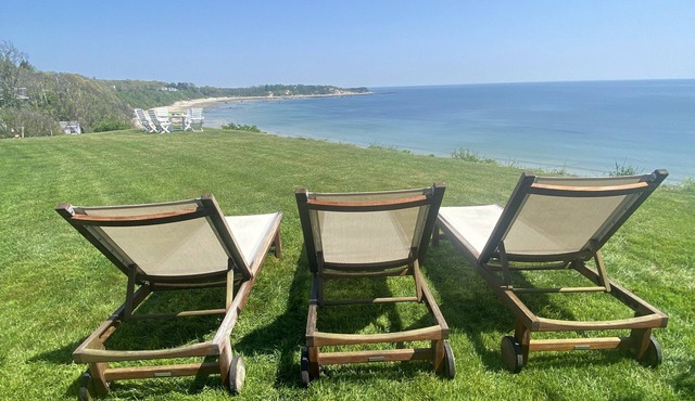 Coastal Serenity and Family Memories