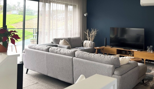 Coastal Serenity - Langs Beach Holiday Home