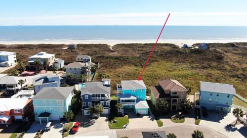 Coastal Soiree Ocean Views Game Room Steps from Port Aransas Beaches