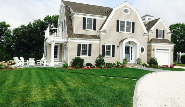 Coastal Spectacular With Cape Cod Bayviews & Close To Sesuit Harbor/Beach