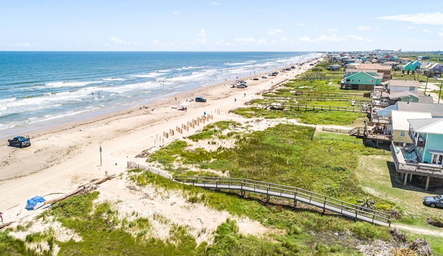 Coastal surfside beach escape w/sunset views & steps to beautiful beach