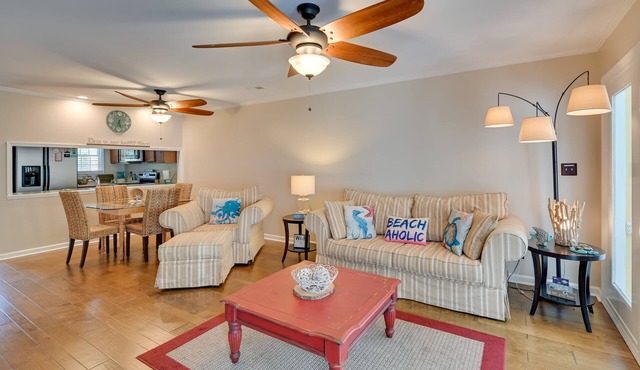 Coastal Vacation Rental - 2 Mi to Huntington Beach