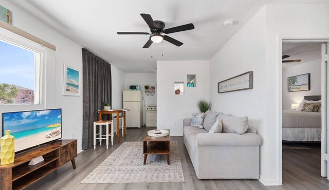 Coastal Waterside Condo 2 Blocks to Beach