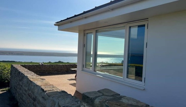 Coastguards Retreat - Luxury, coastal, sea views