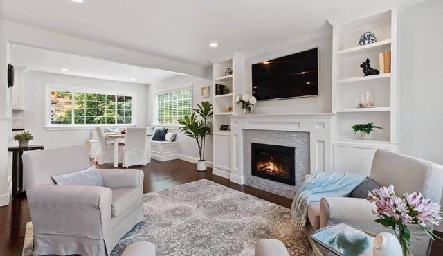 Coastside Haven-Modern 5BR, Walk to Beach, Firepit