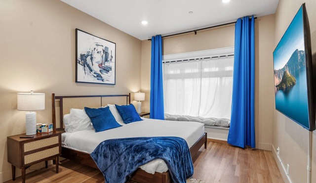 Cobalt Suite at Peach St Inn