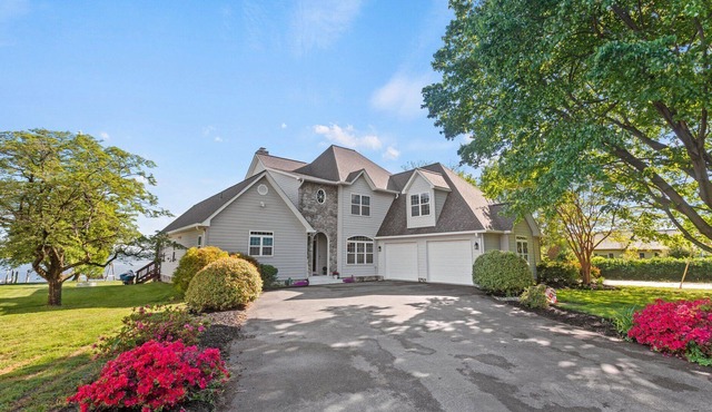 Cobb Island, MD - Stunning Waterfront Home w/ Private Pier