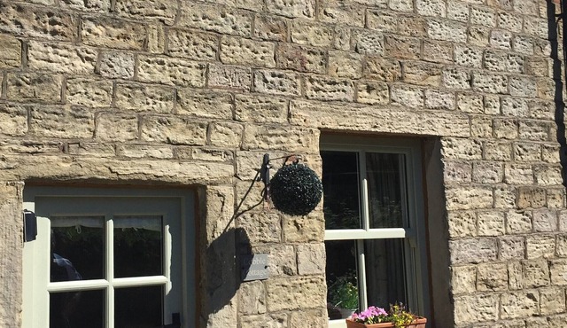 Cobble Cottage, 1 Cottage, Barnoldswick, Nr Skipton, Yorkshire, England