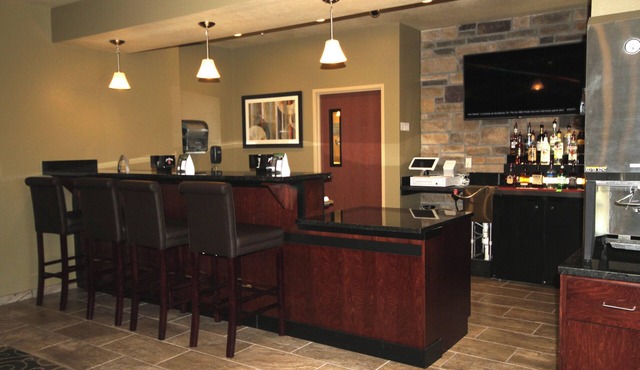 Cobblestone Hotel & Suites – Devils Lake
