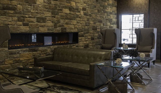Cobblestone Hotel & Suites - Two Rivers
