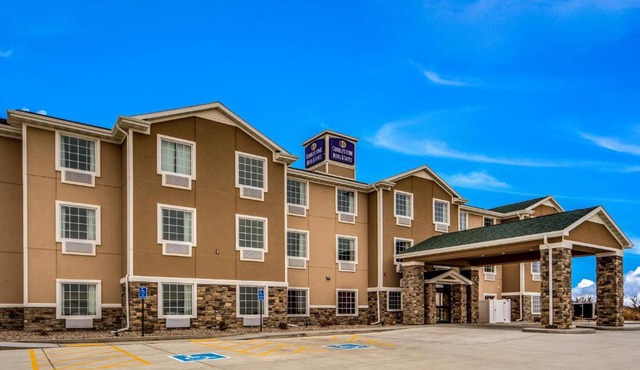 Cobblestone Hotel & Suites - Cozad