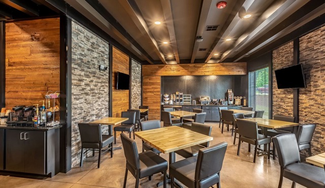 Cobblestone Inn & Suites - Fairfield Bay